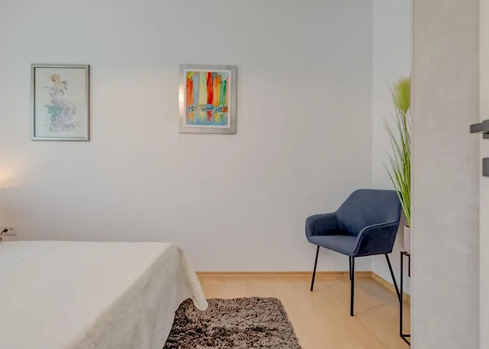 Chris's 2 Apartment Split