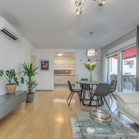 Chris's 2 * Спліт